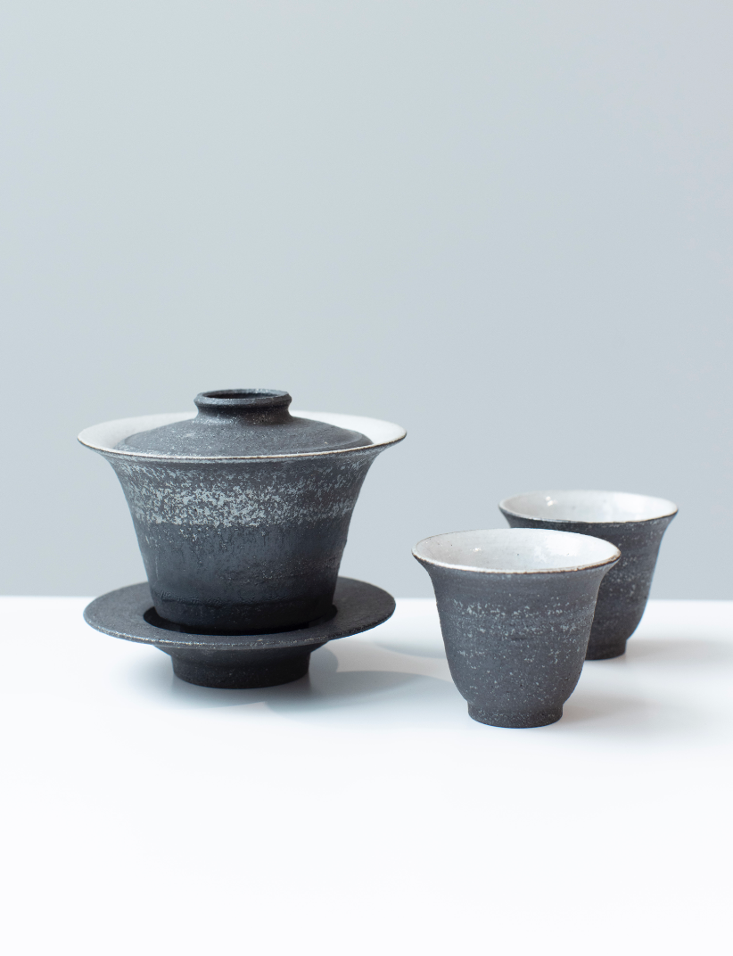 Toki-Nashiki-Iron-glazed-Fair-Mug